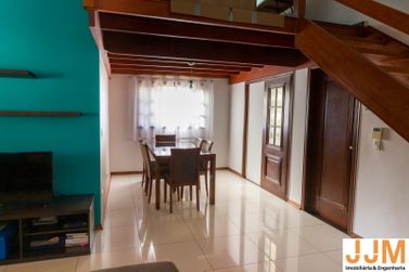 Casa &agrave; venda - 219m&sup2; - Jardim dos Pinheiros