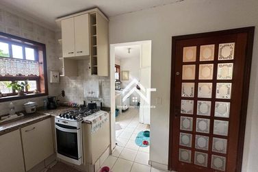 Casa &agrave; venda - 225m&sup2; - Jardim dos Pinheiros