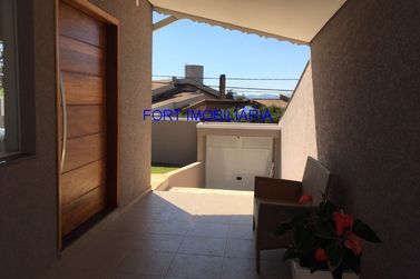 Casa &agrave; venda - 410m&sup2; - VILA ESPERIA OU GIGLIO
