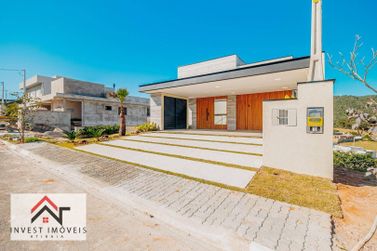 Casa &agrave; venda - 298m&sup2; - Residencial Green Village