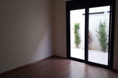Casa &agrave; venda - 140m&sup2; - Condominio Terras de Atibaia II