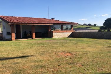 Ch&aacute;cara &agrave; venda - 1200m&sup2; - Loteamento Fazenda Santana