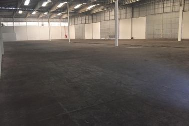 Sal&atilde;o Comercial para alugar - 3000m&sup2; - Santa F&eacute;