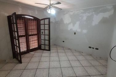 Casa &agrave; venda - 300m&sup2; - Alvin&oacute;polis