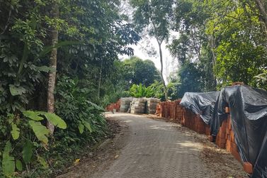 Apartamento &agrave; venda - 143m&sup2; - ITAGUA