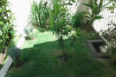 Casa &agrave; venda - 450m&sup2; - Nova Gard&ecirc;nia