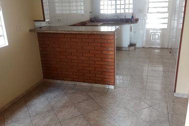 Casa para alugar - 85m&sup2; - JARDIM BRASIL