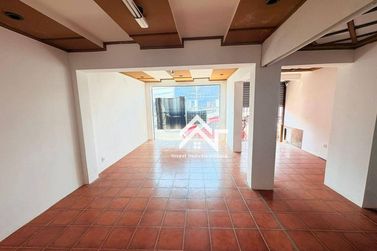 Sal&atilde;o Comercial para alugar - 255m&sup2; - Centro