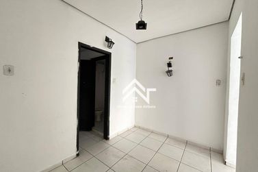 Sal&atilde;o Comercial para alugar - 50m&sup2; - Centro
