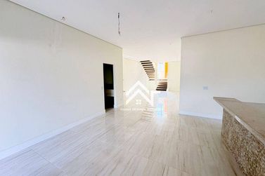 Casa &agrave; venda - 290m&sup2; - Jardim do Lago