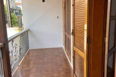 Casa &agrave; venda - CENTRO
