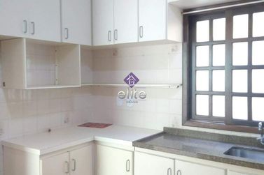 Casa &agrave; venda - 220m&sup2; - JARDIM REAL