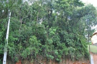 Terreno &agrave; venda - 1374m&sup2; - Condom&iacute;nio Portal dos Nobres