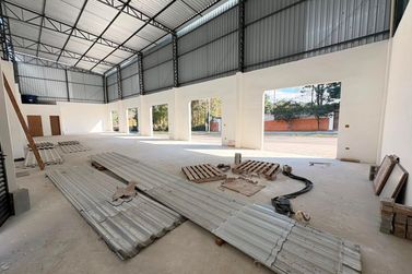 Sal&atilde;o Comercial para alugar - 240m&sup2; - Jardim Est&acirc;ncia Brasil