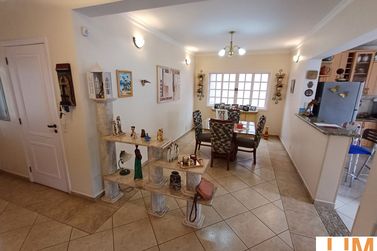 Casa &agrave; venda - 343m&sup2; - Jardim Itaperi
