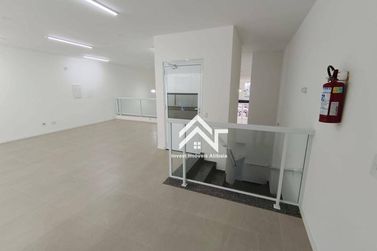 Sal&atilde;o Comercial para alugar - 224m&sup2; - Centro
