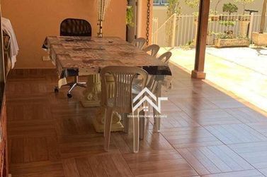 Casa &agrave; venda - 400m&sup2; - Vila Giglio
