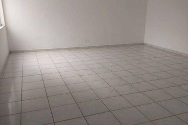 Sal&atilde;o Comercial para alugar - 66m&sup2; - Estancia Lynce