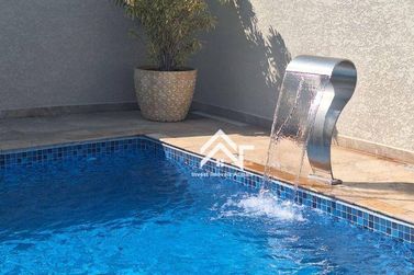 Casa &agrave; venda - 200m&sup2; - Condom&iacute;nio Alto da Floresta