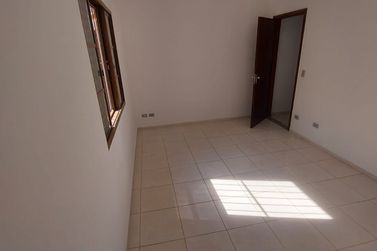 Casa para alugar - 80m&sup2; - JARDIM DO LAGO