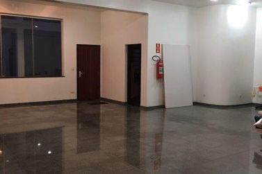 Sal&atilde;o Comercial para alugar - 250m&sup2; - Vila Thais