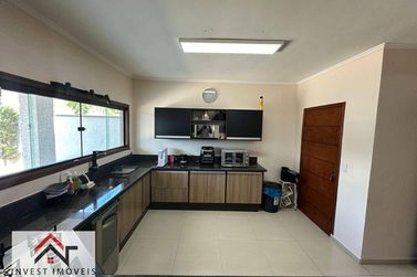 Casa &agrave; venda - 386m&sup2; - Condom&iacute;nio Shambala II