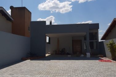 Casa &agrave; venda - 424m&sup2; - VILA ESPERIA OU GIGLIO