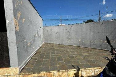 Casa &agrave; venda - 300m&sup2; - Alvin&oacute;polis