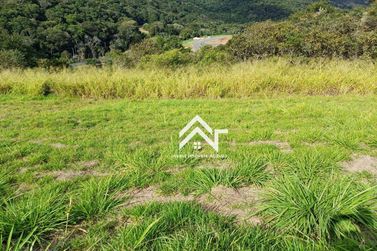 Terreno &agrave; venda - 300m&sup2; - Condom&iacute;nio Portal Lamis