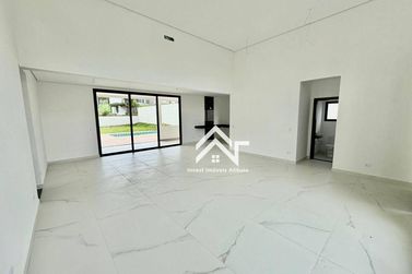 Casa &agrave; venda - 230m&sup2; - Condom&iacute;nio Residencial Shamballa III