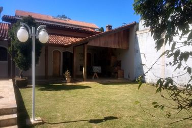 Casa &agrave; venda - 174m&sup2; - JD DOS PINHEIROS