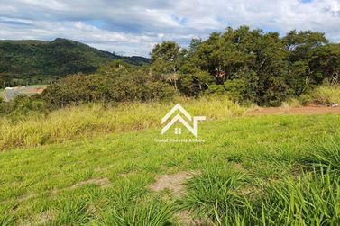 Terreno &agrave; venda - 300m&sup2; - Condom&iacute;nio Portal Lamis