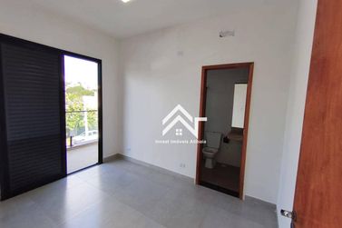 Casa para alugar - 228m&sup2; - Rio Abaixo