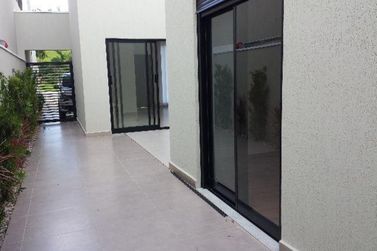 Casa &agrave; venda - 140m&sup2; - Condominio Terras de Atibaia II