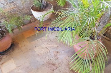 Casa &agrave; venda - 550m&sup2; - VILA SANTISTA