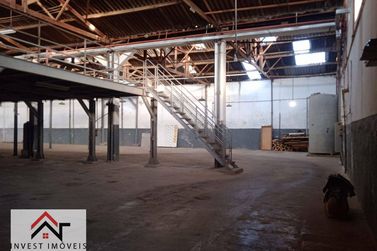 Sal&atilde;o Comercial para alugar - 2100m&sup2; - Centro