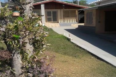 Casa para alugar - 240m&sup2; - Usina