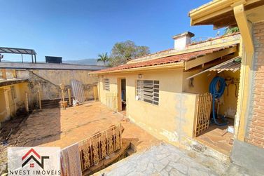 Casa para alugar - 700m&sup2; - Vila Petr&oacute;polis
