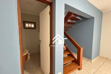Casa para alugar - 440m&sup2; - Vila Petr&oacute;polis