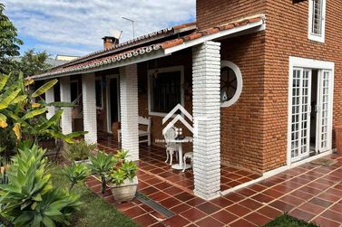 Casa &agrave; venda - 228m&sup2; - Jardim Paulista