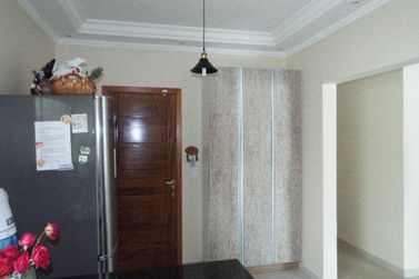 Casa &agrave; venda - 220m&sup2; - Jardim dos Pinheiros