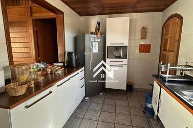Casa para alugar - 180m&sup2; - Vila Petr&oacute;polis
