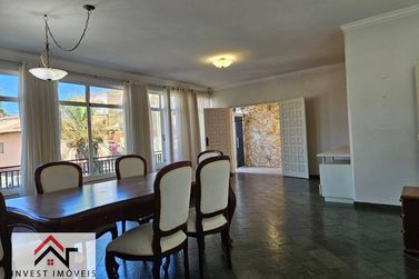 Casa &agrave; venda - 369m&sup2; - Centro