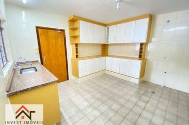 Casa &agrave; venda - 297m&sup2; - Jardim S&atilde;o Nicolau
