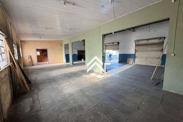 Sal&atilde;o Comercial &agrave; venda - 900m&sup2; - Jardim das Cerejeiras