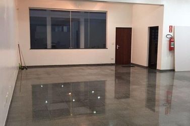 Sal&atilde;o Comercial para alugar - 250m&sup2; - Vila Thais