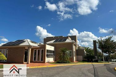 Casa &agrave; venda - 246m&sup2; - Condominio Alto da Floresta