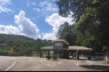 Terreno &agrave; venda - 600m&sup2; - Condominio Quintas da Boa Vista