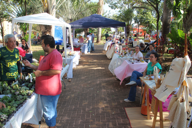 Praça da Matriz, no centro de Bady, recebe feira de artesanato neste sábado