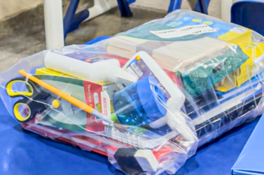 Bady Bassitt entrega mais de 4 mil kits escolares a alunos da rede municipal